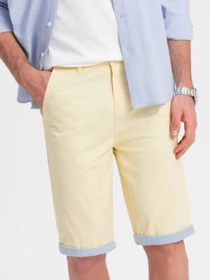 Szorty męskie chinosy z kontrastowym podwinięciem – żółte V7 - Rozmiar: 3XL Ombre Clothing