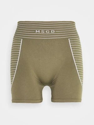 Szorty Missguided