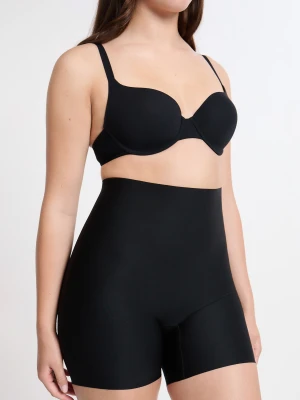 Szorty modelujące - wysoki stopień modelowania Etam