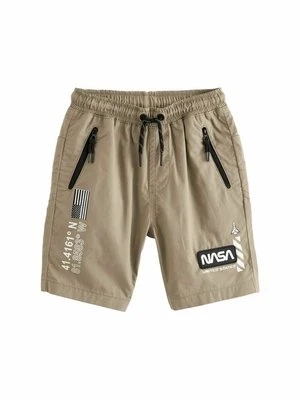 Szorty Next