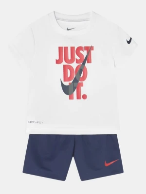 Szorty Nike granatowy