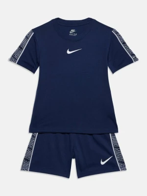 Szorty Nike granatowy