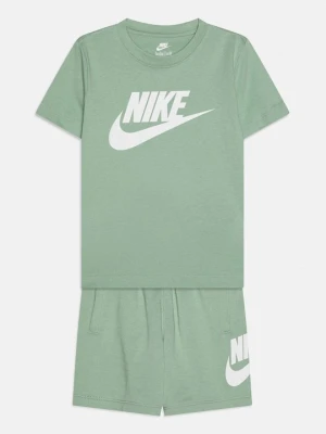 Szorty Nike jasnozielony