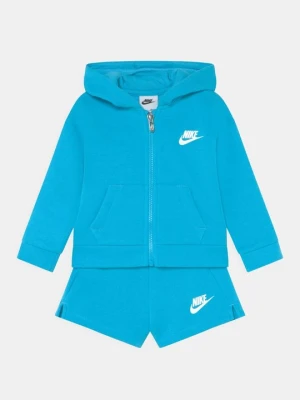 Szorty Nike niebieski