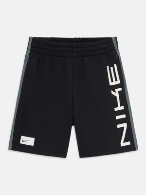 Szorty Nike Performance