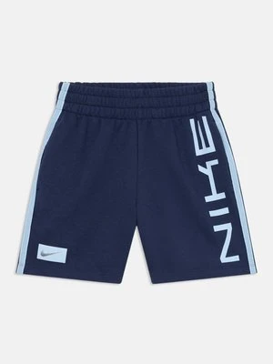 Szorty Nike Performance