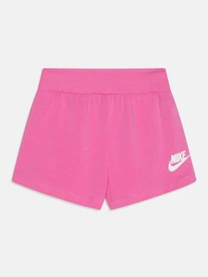 Szorty Nike różowy