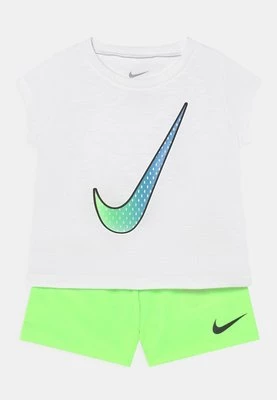 Szorty Nike Sportswear