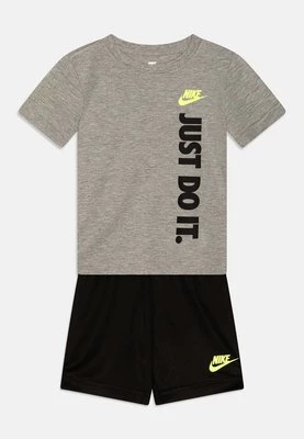 Szorty Nike Sportswear