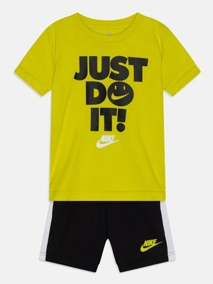 Szorty Nike Sportswear