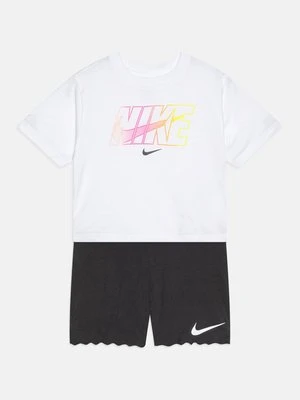 Szorty Nike Sportswear