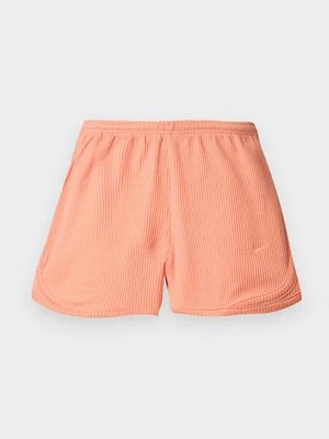 Szorty Nike morelowy