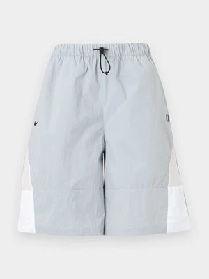 Szorty Nike szary