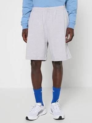 Szorty Nike srebrny