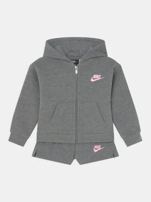 Szorty Nike szary