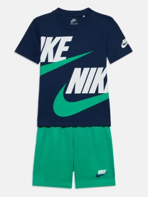 Szorty Nike zielony
