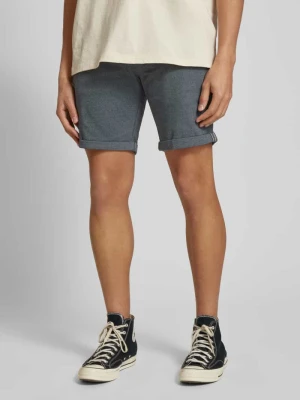 Szorty o kroju regular fit z fakturowanym wzorem model ‘FURY’ Jack&Jones Ciemnoniebieski