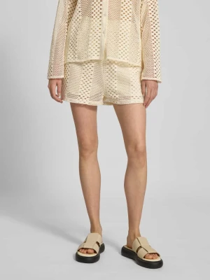 Szorty o kroju regular fit z koronką szydełkową model ‘Nolita’ Colourful Rebel