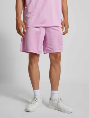 Szorty o kroju regular fit z wyhaftowanym logo Karl Kani Mocnoróżowy