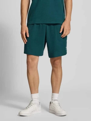 Szorty o kroju relaxed fit z fakturowanym wzorem adidas Originals