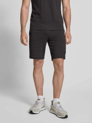 Szorty o kroju slim fit z fakturowanym wzorem model ‘ESS ELEVATED’ PUMA PERFORMANCE