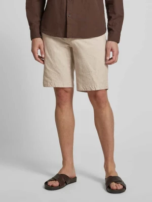 Szorty o kroju slim fit z troczkiem Bugatti