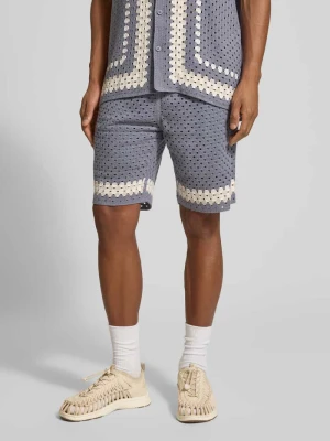 Szorty o kroju straight fit z perforowaniem JAKE*S STUDIO MEN