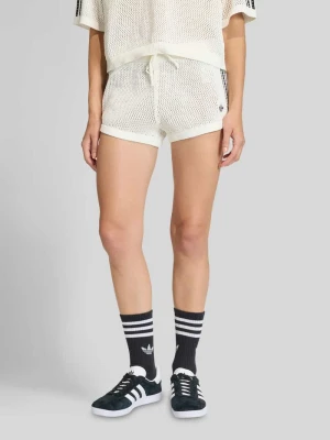 Szorty o wyglądzie dzianiny w kroju regular fit adidas Originals