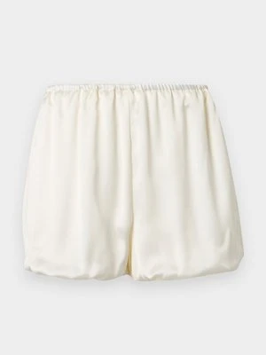 Szorty Topshop mleczny