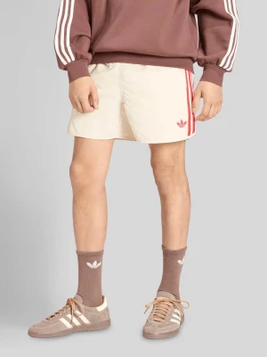 Szorty treningowe o kroju regular fit z wyhaftowanym logo adidas Originals