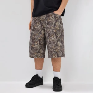 Szorty typu jorts we wzór real tree House