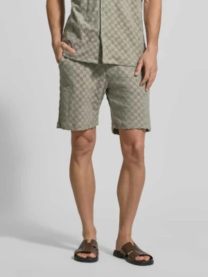 Szorty w kroju regular fit z naszywką z logo lindbergh