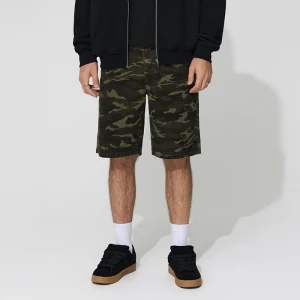 Szorty we wzór camo House