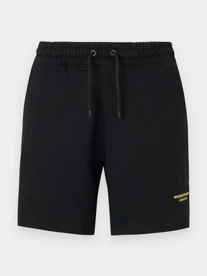 Szorty Weekend Offender