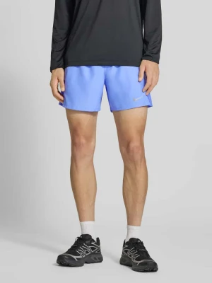 Szorty z bocznymi wpuszczanymi kieszeniami i nadrukiem z logo Nike Training