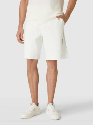 Szorty z dzianiny dresowej o kroju regular fit w jednolitym kolorze CK Calvin Klein