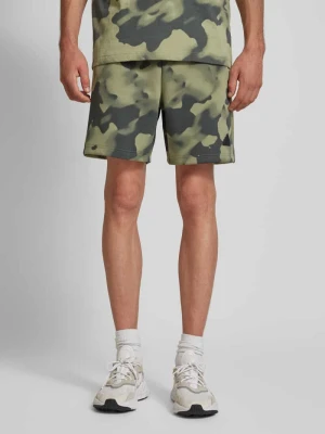 Szorty z dzianiny dresowej o kroju regular fit z detalem z logo adidas Sportswear