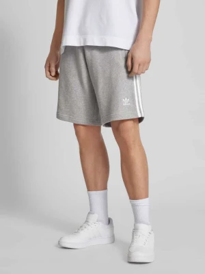 Szorty z dzianiny dresowej o kroju regular fit z efektem melanżowym adidas Originals