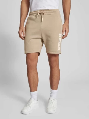 Szorty z dzianiny dresowej o kroju regular fit z nadrukiem z logo alpha industries