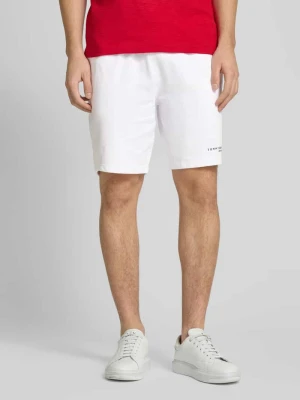 Szorty z dzianiny dresowej o kroju regular fit z nadrukiem z logo Tommy Hilfiger