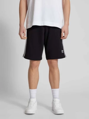 Szorty z dzianiny dresowej o kroju regular fit z wyhaftowanym logo adidas Originals