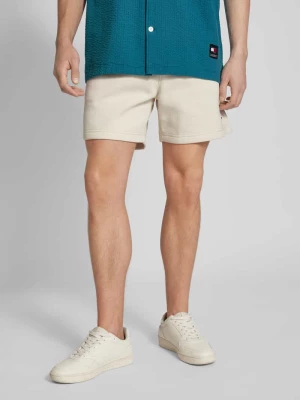 Szorty z dzianiny dresowej o kroju regular fit z wyhaftowanym logo model ‘BEACH’ Tommy Jeans