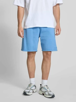 Szorty z dzianiny dresowej o kroju relaxed fit z nadrukiem z logo REVIEW