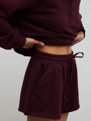 Szorty z dzianiny dresowej w kolorze BURGUNDY - BREEZE-S Marsala