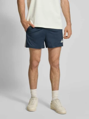Szorty z elastycznym pasem i logo adidas Sportswear