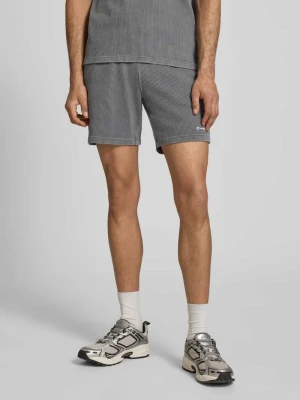 Szorty z fakturowanym wzorem i elastycznym pasem Champion