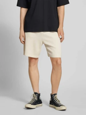 Szorty z fakturowanym wzorem REVIEW