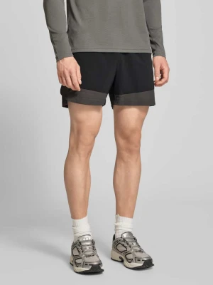 Szorty z kieszeniami zapinanymi na zamek błyskawiczny model 'HALO DIVISION'