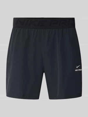 Szorty z logo i elastycznym pasem Nike Training