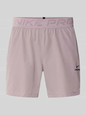 Szorty z logo i elastycznym pasem Nike Training